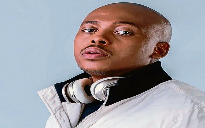 Mobi Dixon – Biography, Career and Songs