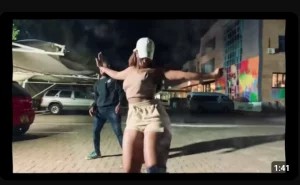 Makhadzi – Mama Ngizo Buya