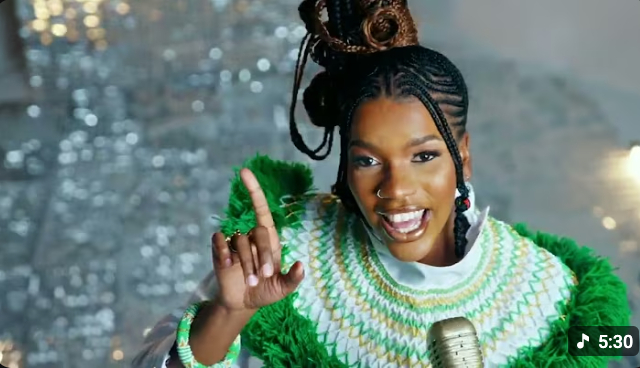 Starr Healer x Lwah Ndlunkulu – Ngisayogana