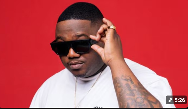 Funky QLA & Dlala Thukzin – Izenzo zakho (ft. Ami Faku , Zee Nxumalo)